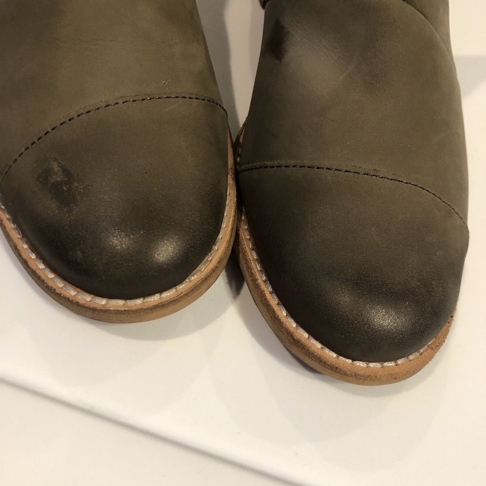 Crevo Coralie Chelsea Ankle Boots Bootie Cap Toe‎ NWOB Size 10 Mink Grey - Picture 5 of 11